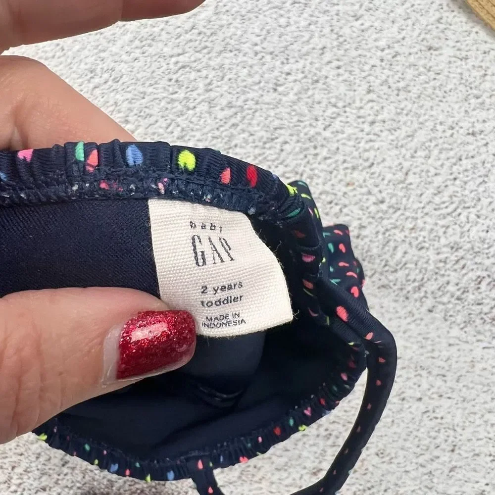 Gap Toddler‎ 2T heart print tankini set
